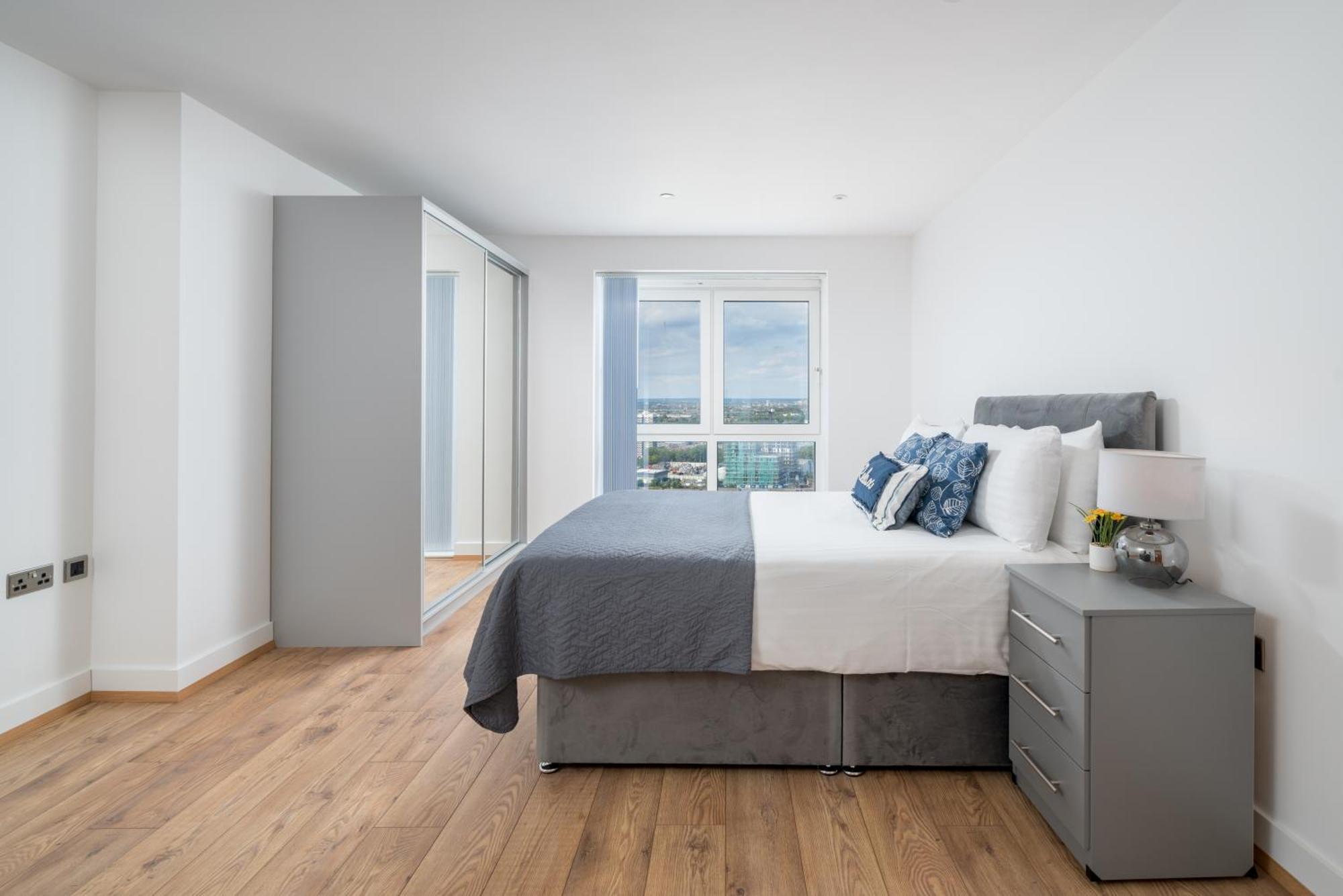 Skyvillion - London River Thames Top Floor Apartments By Woolwich Ferry, Mins To London Excel, O2 Arena , London City Airport With Parking Exterior foto