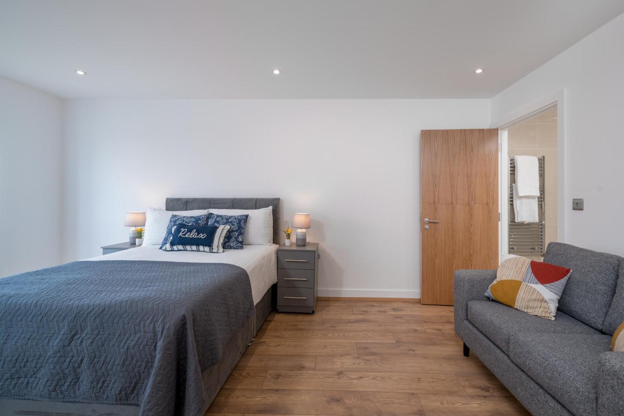 Skyvillion - London River Thames Top Floor Apartments By Woolwich Ferry, Mins To London Excel, O2 Arena , London City Airport With Parking Exterior foto